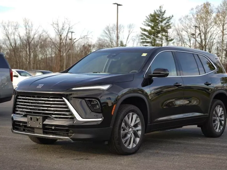 2025 Buick Enclave Preferred photo 1
