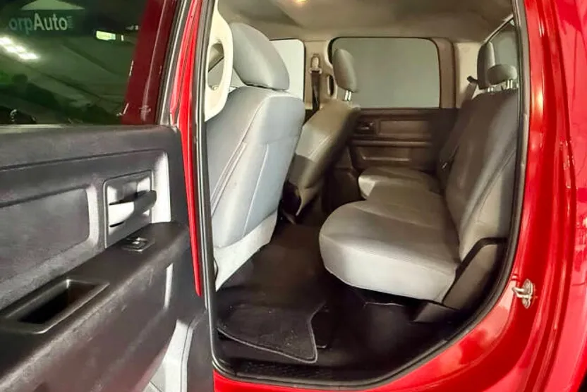 2018 Ram 2500 Tradesman photo 1