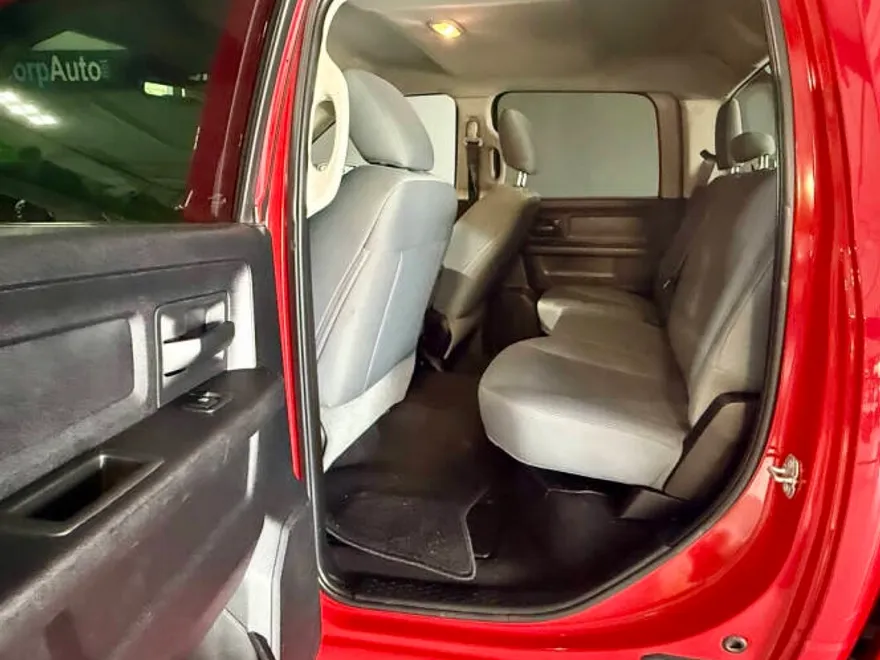 2018 Ram 2500 Tradesman photo 1
