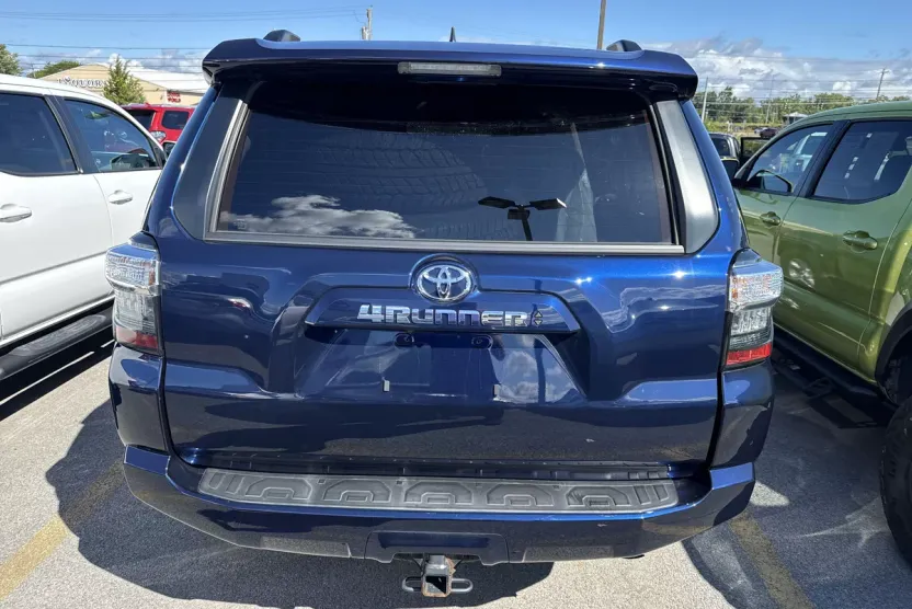 2021 Toyota 4Runner SR5 Premium photo 1