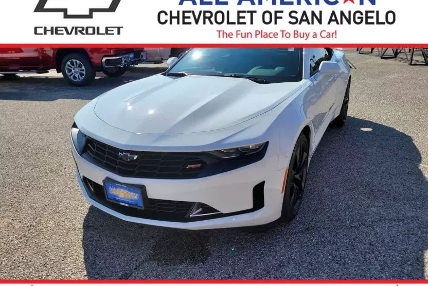 2023 Chevrolet Camaro 1LT photo 1