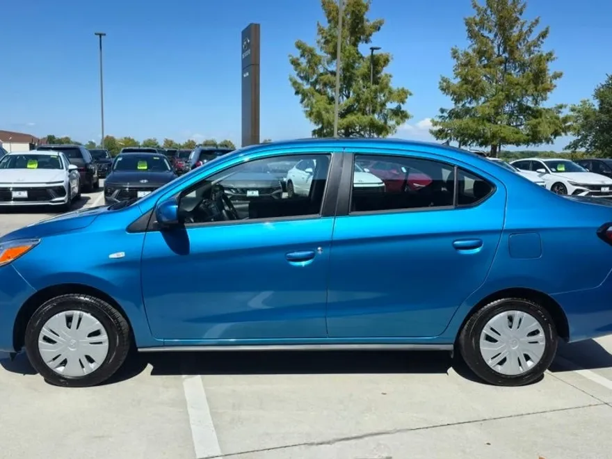 2024 Mitsubishi Mirage G4 LE photo 1