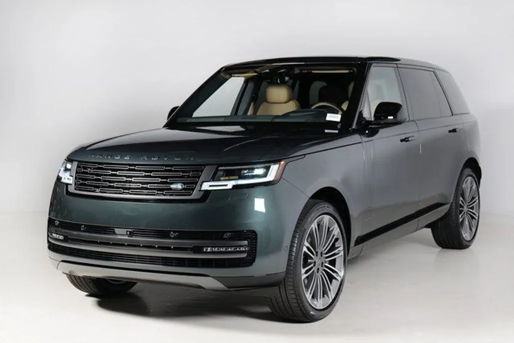 2025 Land Rover Range Rover SE photo 1