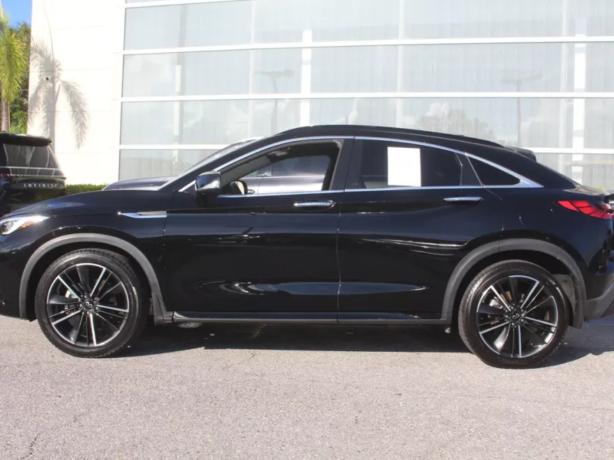 2022 Infiniti QX55 Essential photo 1