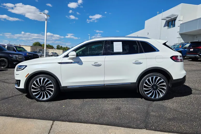 2020 Lincoln Nautilus Black Label photo 1