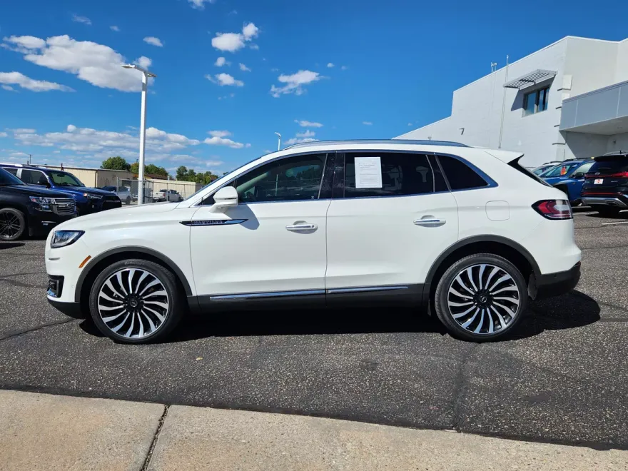 2020 Lincoln Nautilus Black Label photo 1