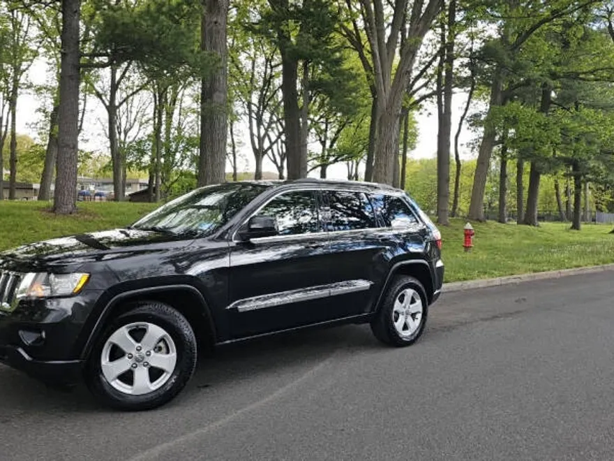 2013 Jeep Grand Cherokee Laredo photo 1