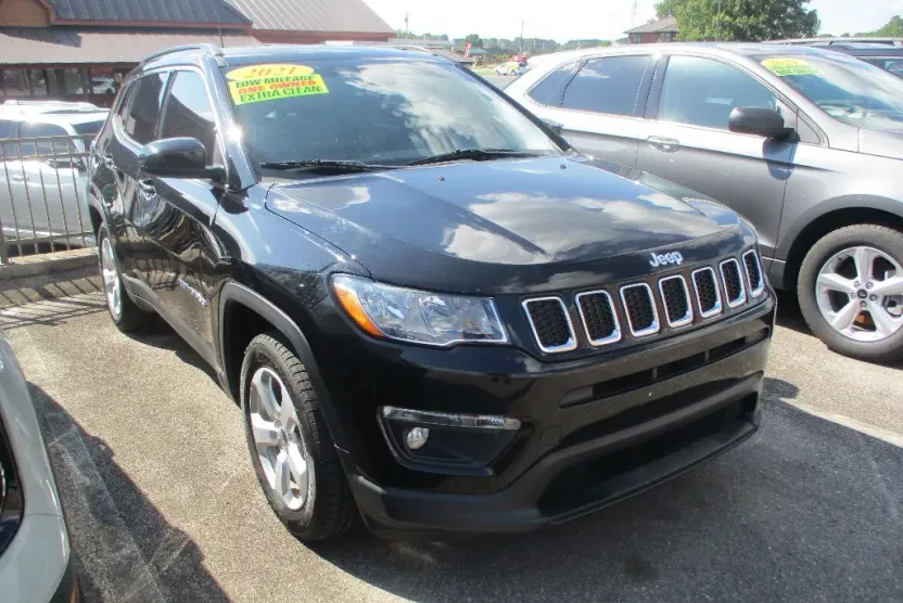 2021 Jeep Compass Latitude photo 1