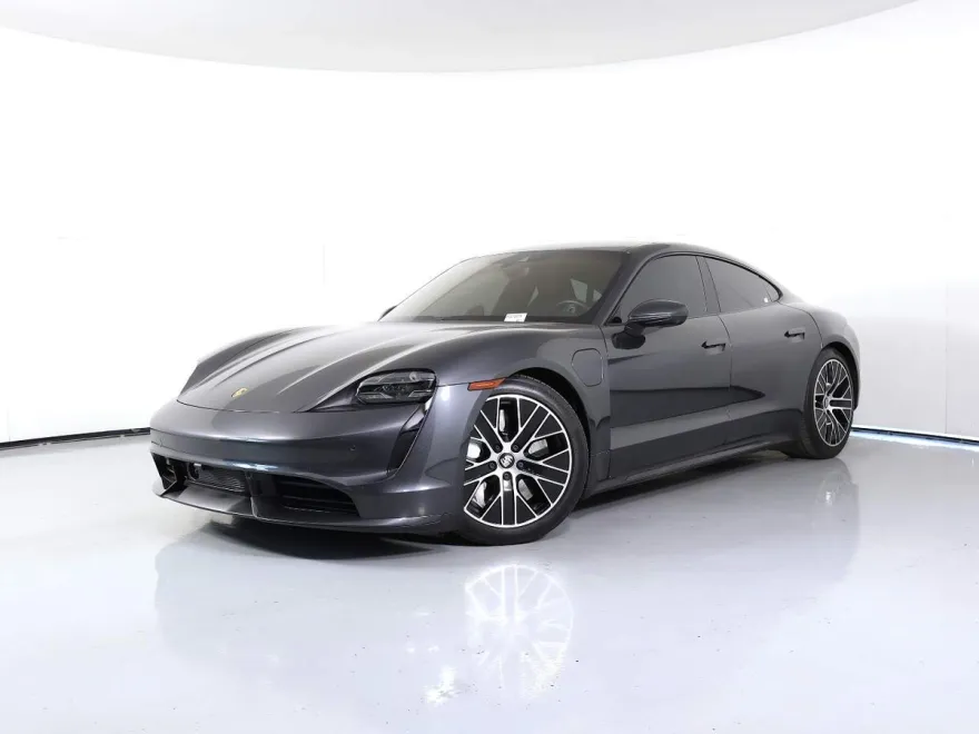 2020 Porsche Taycan Turbo photo 1