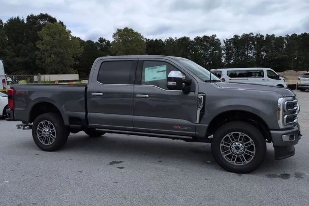 2025 Ford F-350 photo 1