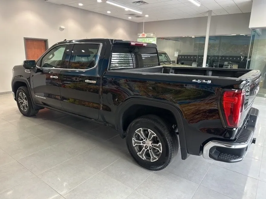 2024 Gmc Sierra 1500 SLT photo 1