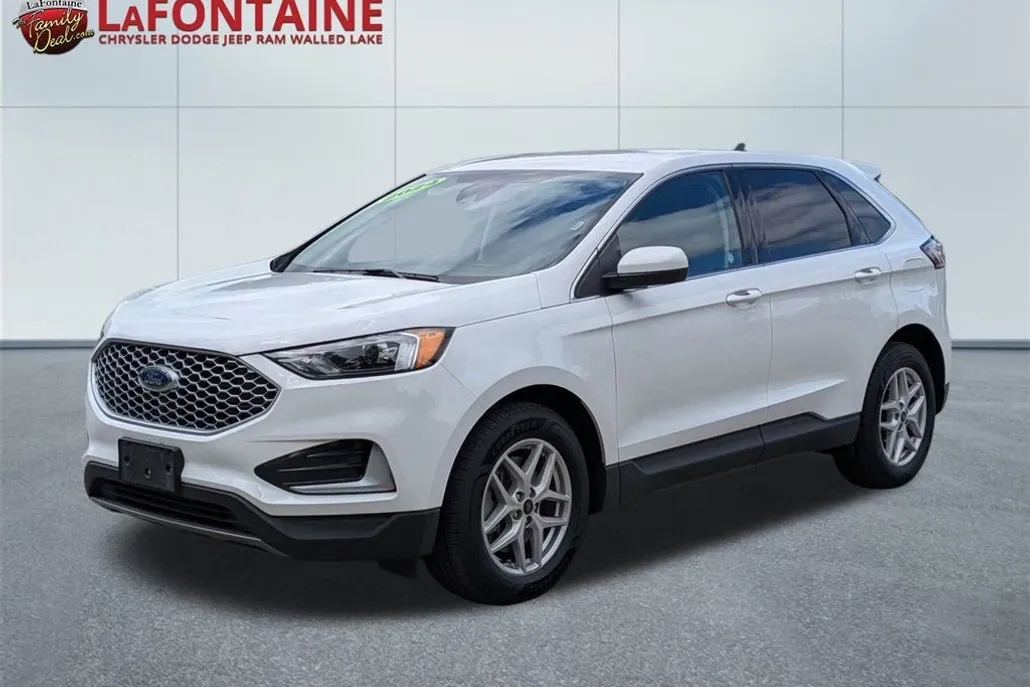 2024 Ford Edge SEL photo 1