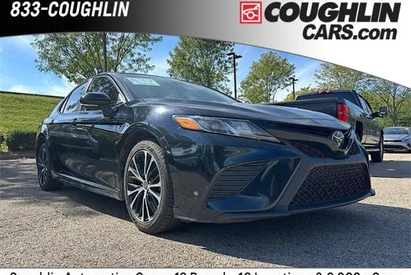 2020 Toyota Camry Base photo 1