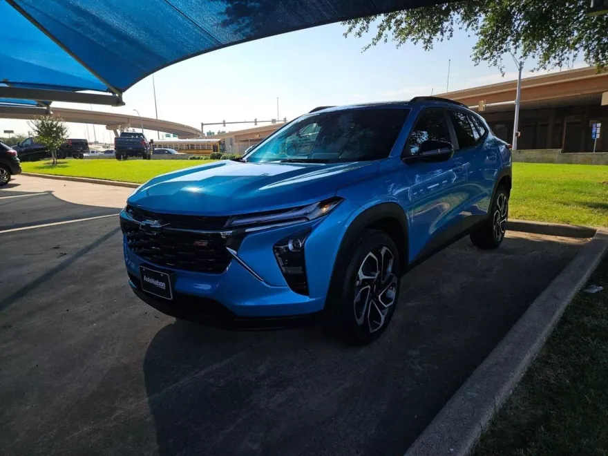 2025 Chevrolet Trax photo 1