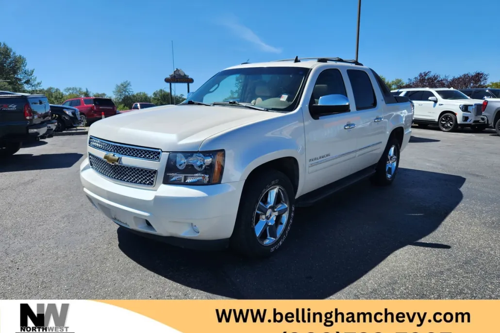 2011 Chevrolet Avalanche LTZ photo 1