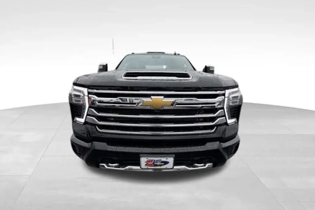 2024 Chevrolet Silverado 2500HD High Country photo 1