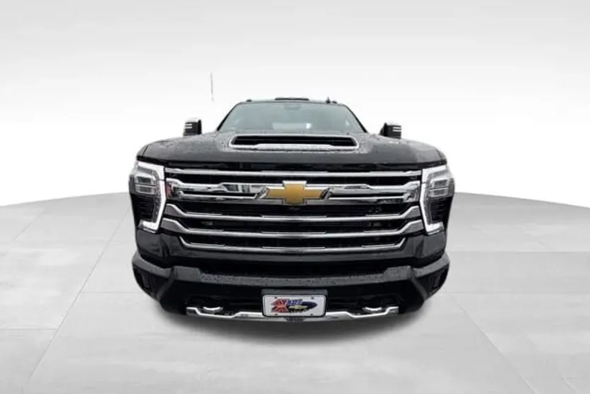 2024 Chevrolet Silverado 2500HD High Country photo 1