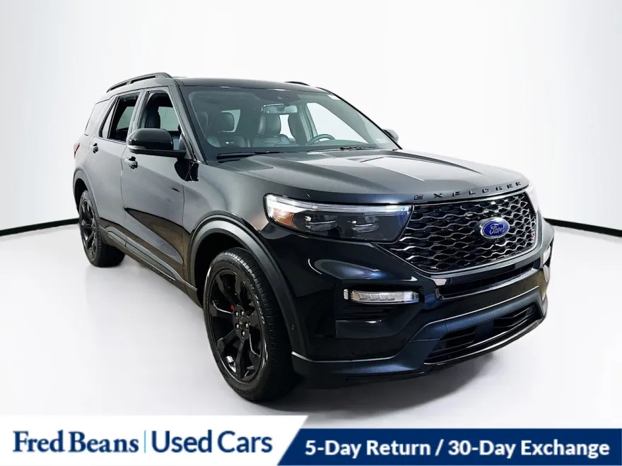 2022 Ford Explorer ST photo 1