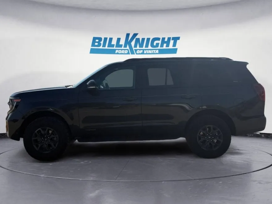 2025 Ford Expedition photo 1