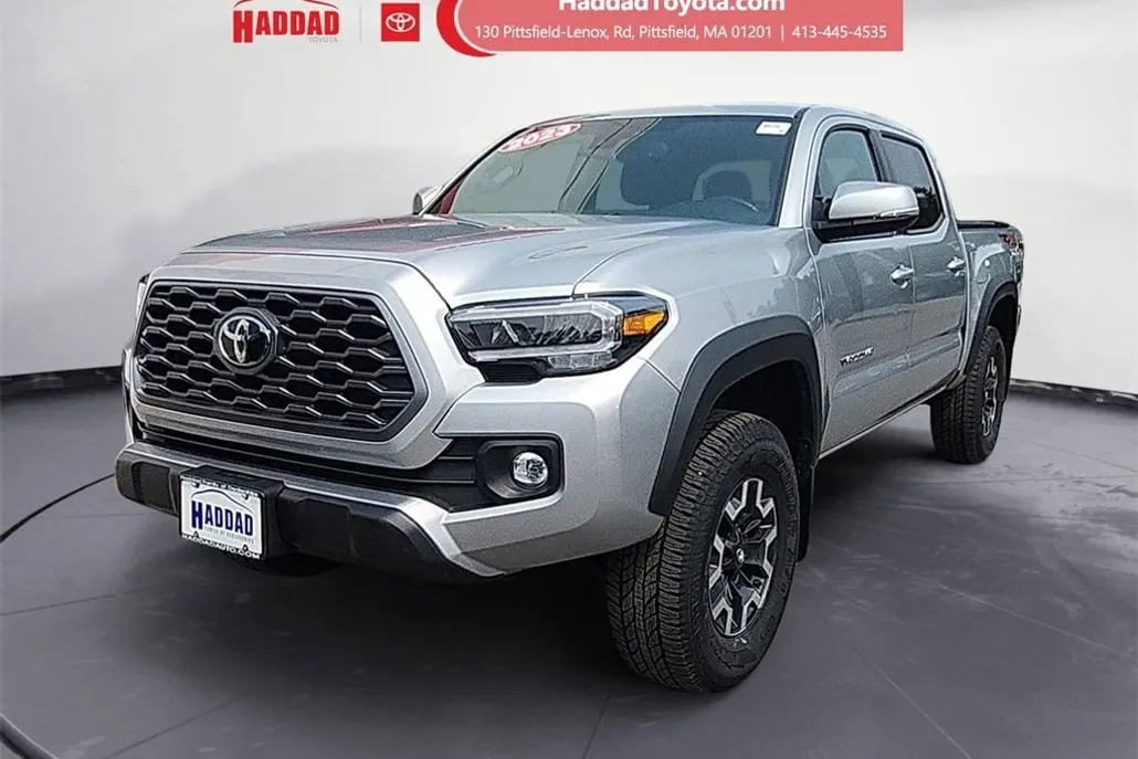 2023 Toyota Tacoma TRD Off-Road photo 1
