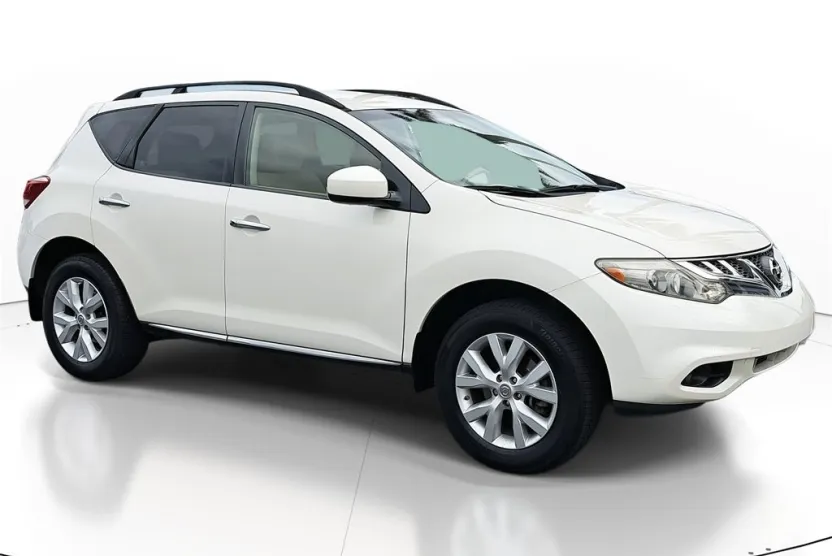 2014 Nissan Murano SV photo 1