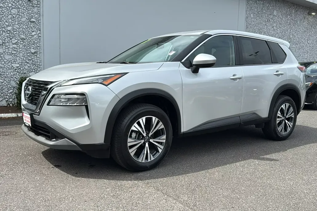 2024 Nissan Rogue SV photo 1