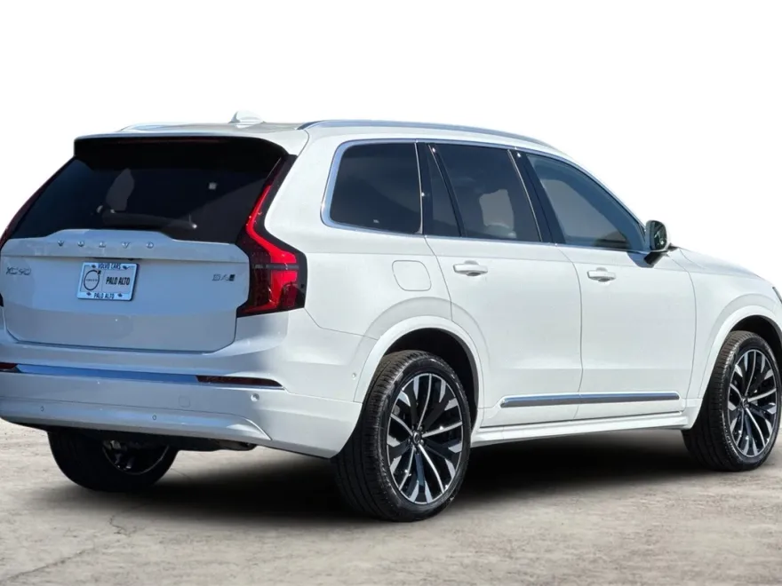 2026 Volvo XC90 Plus photo 1