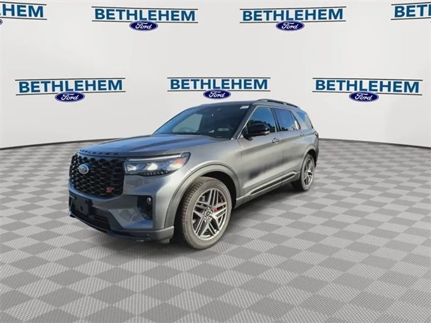 2025 Ford Explorer ST photo 1