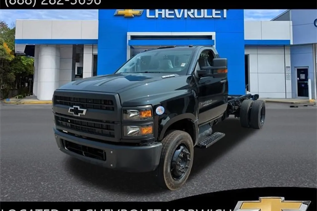 2024 Chevrolet Silverado 5500HD Work Truck photo 1