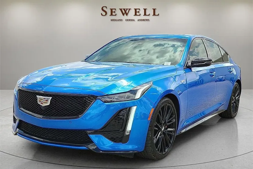 2024 Cadillac CT5 V photo 1