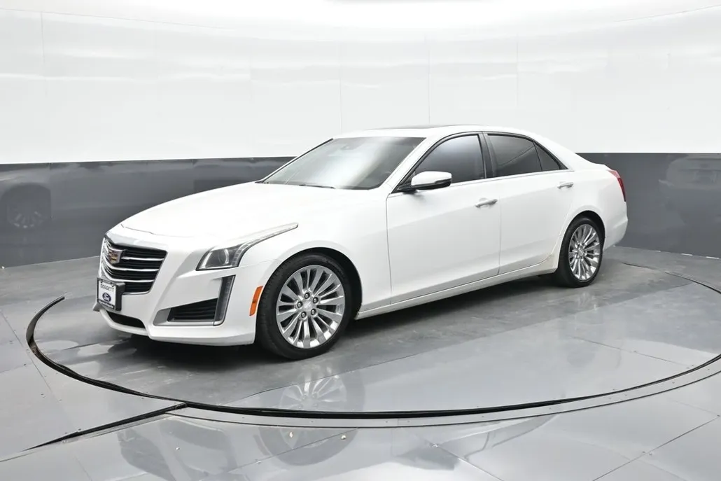 2016 Cadillac CTS Luxury photo 1