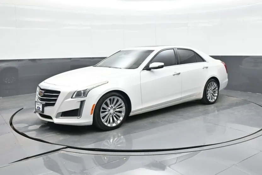 2016 Cadillac CTS Luxury photo 1
