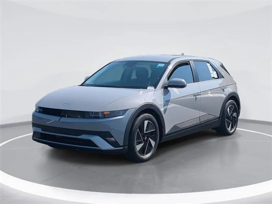 2025 Hyundai Ioniq 5 SE photo 1