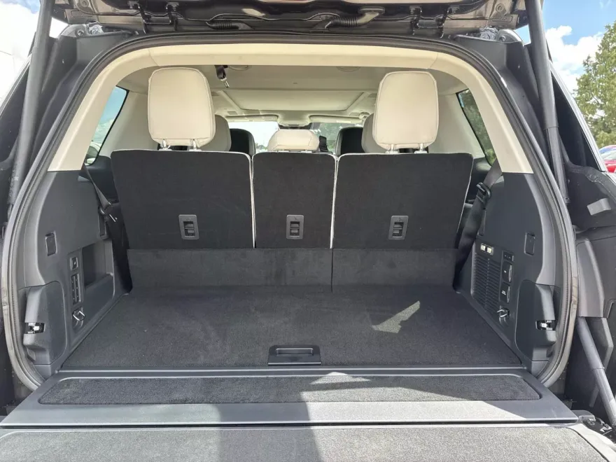 2025 Lincoln Navigator Reserve photo 1