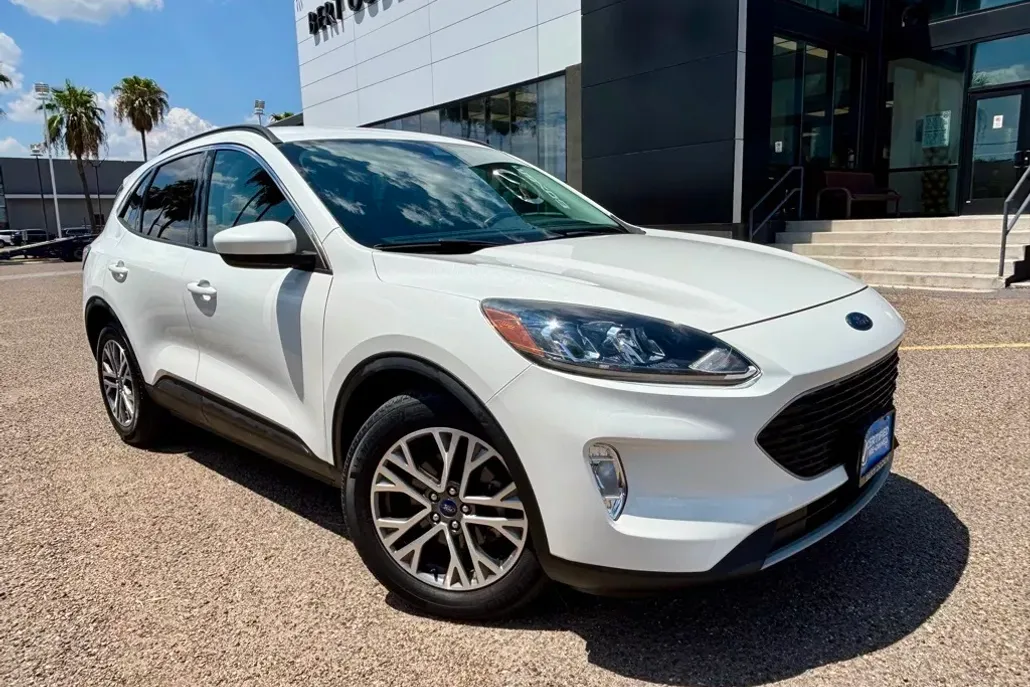 2021 Ford Escape SEL photo 1