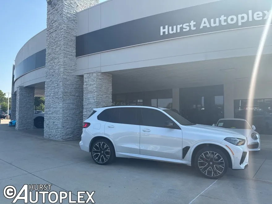 2022 Bmw X5 M photo 1
