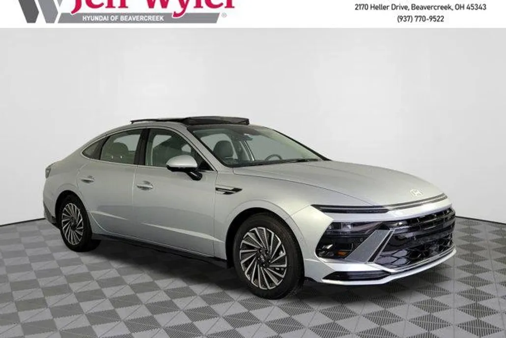 2025 Hyundai Sonata Hybrid Limited photo 1