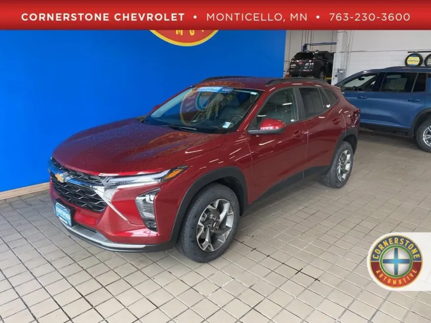 2024 Chevrolet Trax LT photo 1