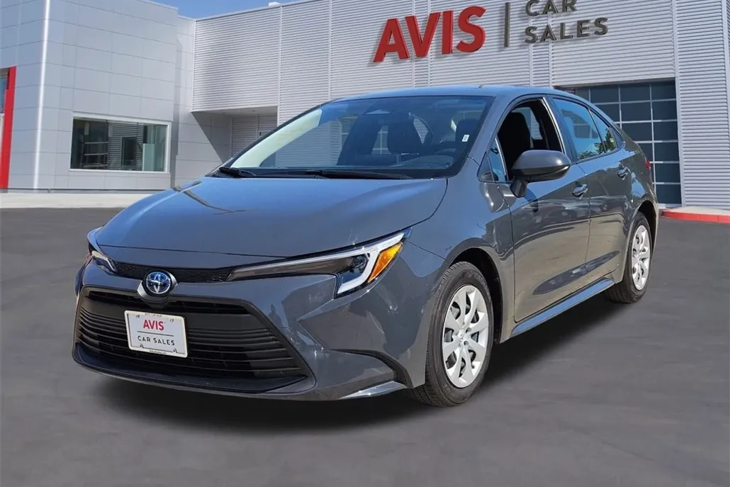 2025 Toyota Corolla Hybrid LE photo 1
