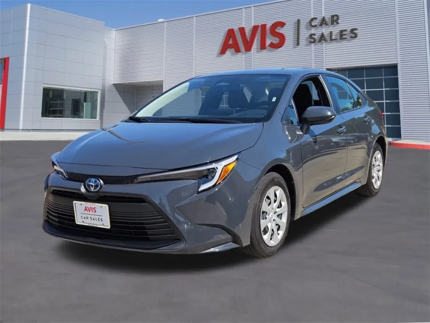 2025 Toyota Corolla Hybrid LE photo 1