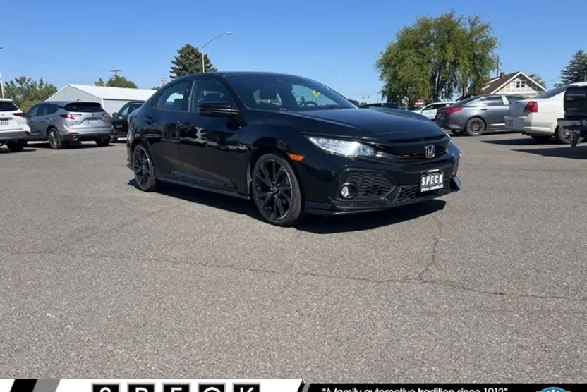2018 Honda Civic Sport Touring photo 1