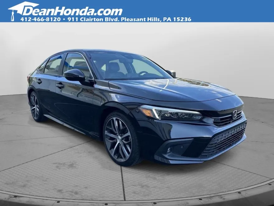 2022 Honda Civic Touring photo 1