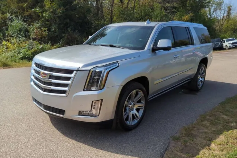 2018 Cadillac Escalade ESV Premium Luxury photo 1