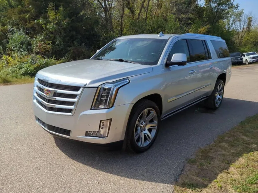2018 Cadillac Escalade ESV Premium Luxury photo 1