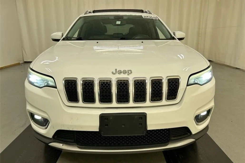 2019 Jeep Cherokee Limited photo 1
