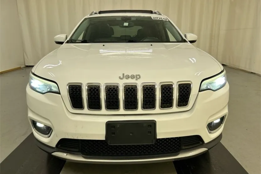 2019 Jeep Cherokee Limited photo 1