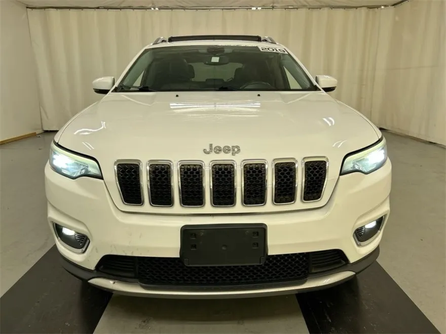 2019 Jeep Cherokee Limited photo 1
