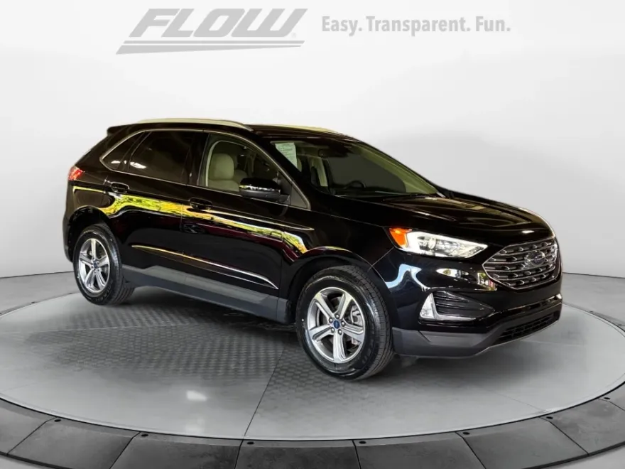2022 Ford Edge SEL photo 1