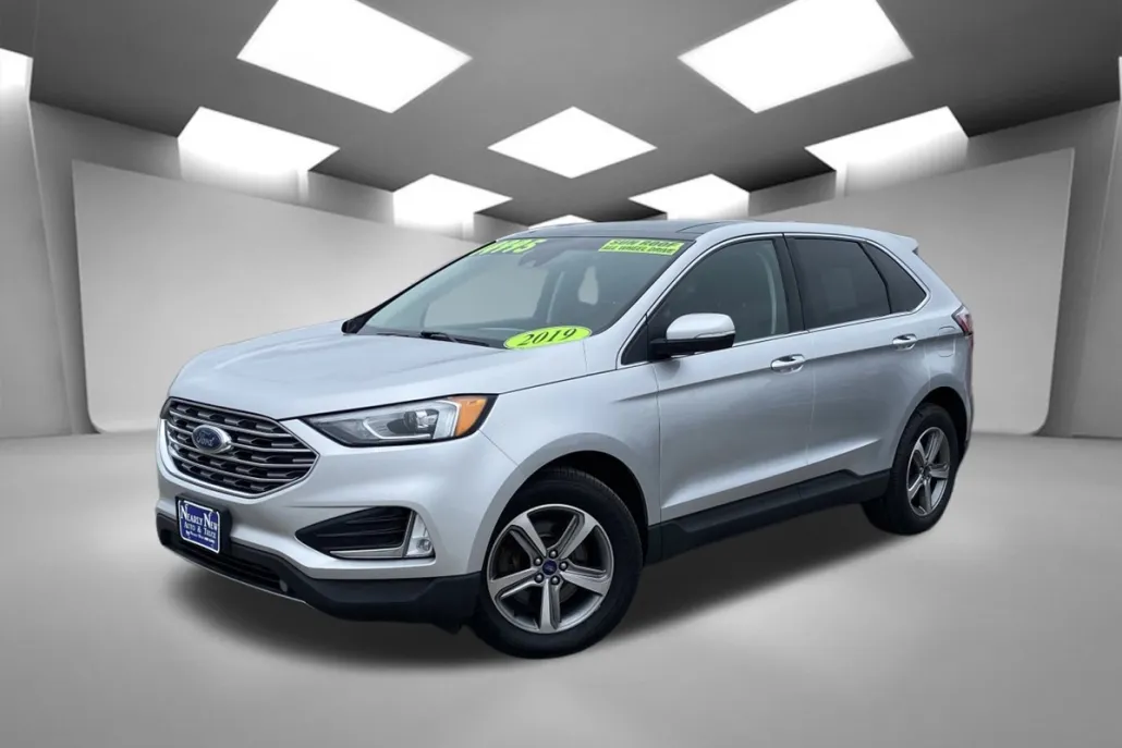 2019 Ford Edge SEL photo 1