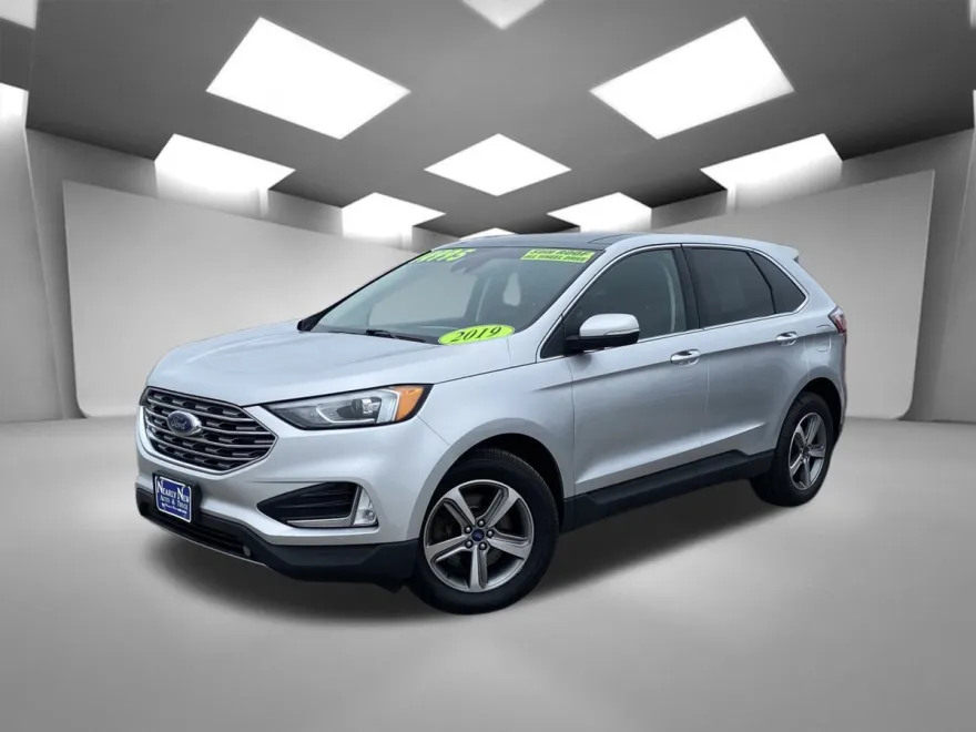 2019 Ford Edge SEL photo 1